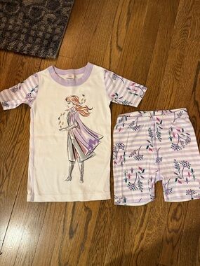 Hanna Andersson Frozen 2 Anna purple & White Floral Stripe Pajama Set